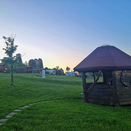 מלון פיבקה Camp The Sunrise Hill מראה חיצוני תמונה