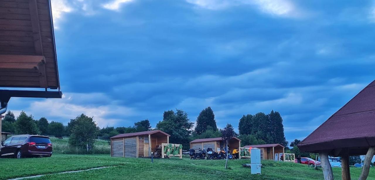 מלון פיבקה Camp The Sunrise Hill מראה חיצוני תמונה